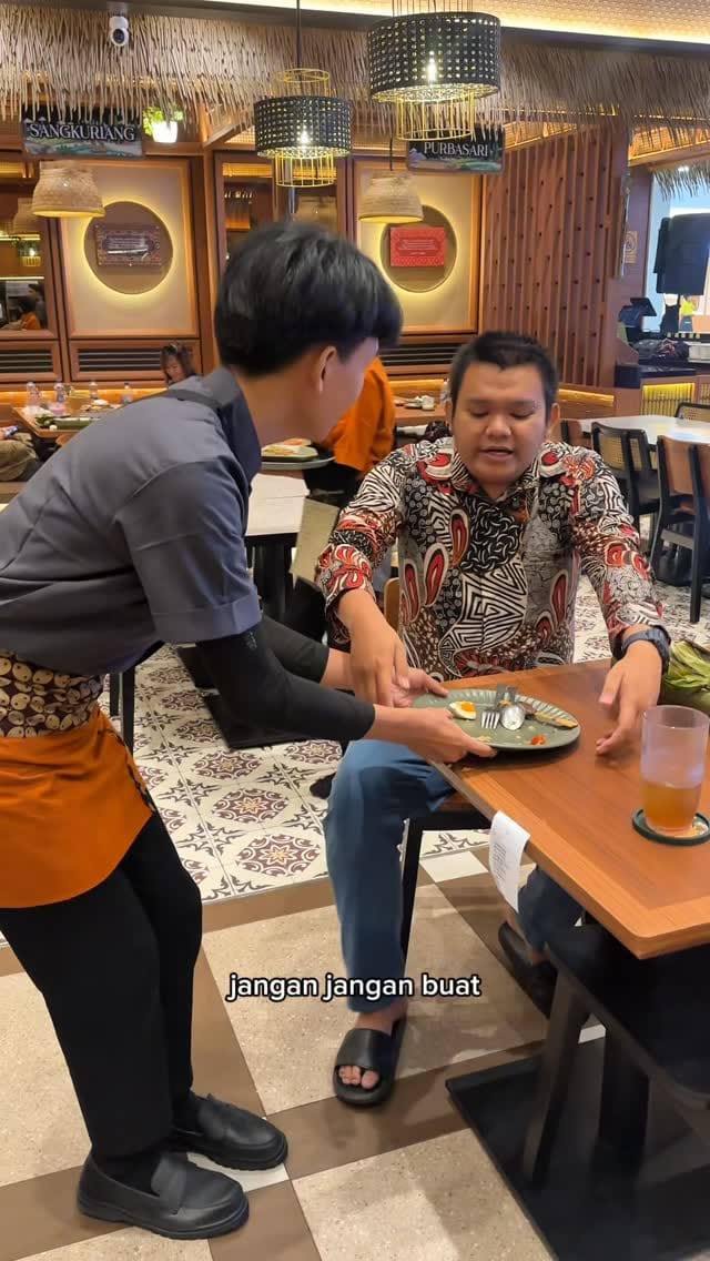 Post 7 by Oss Mahesa Ravendra Jr. on Instagram (video)