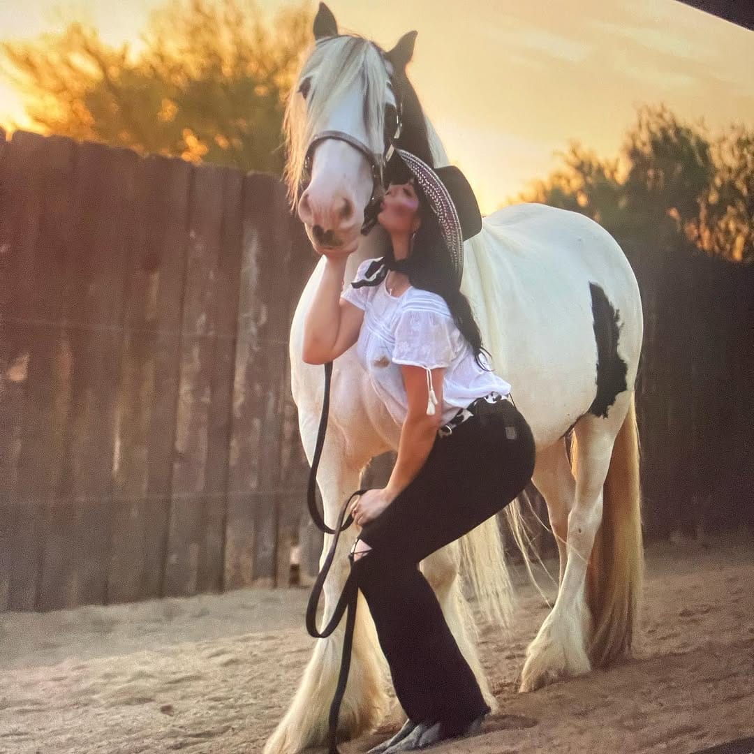 Post 8 by 𝕵𝖊𝖓𝖓𝖎𝖋𝖊𝖗 🤠 𝕱𝖗𝖆𝖟𝖊𝖗 on Instagram (image)