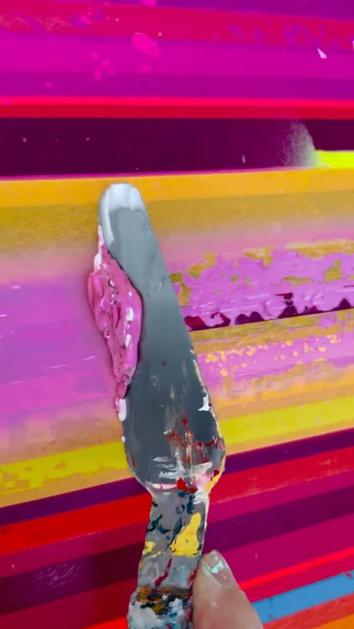 Post 8 by Robb Lejuwaan on Instagram (video)
