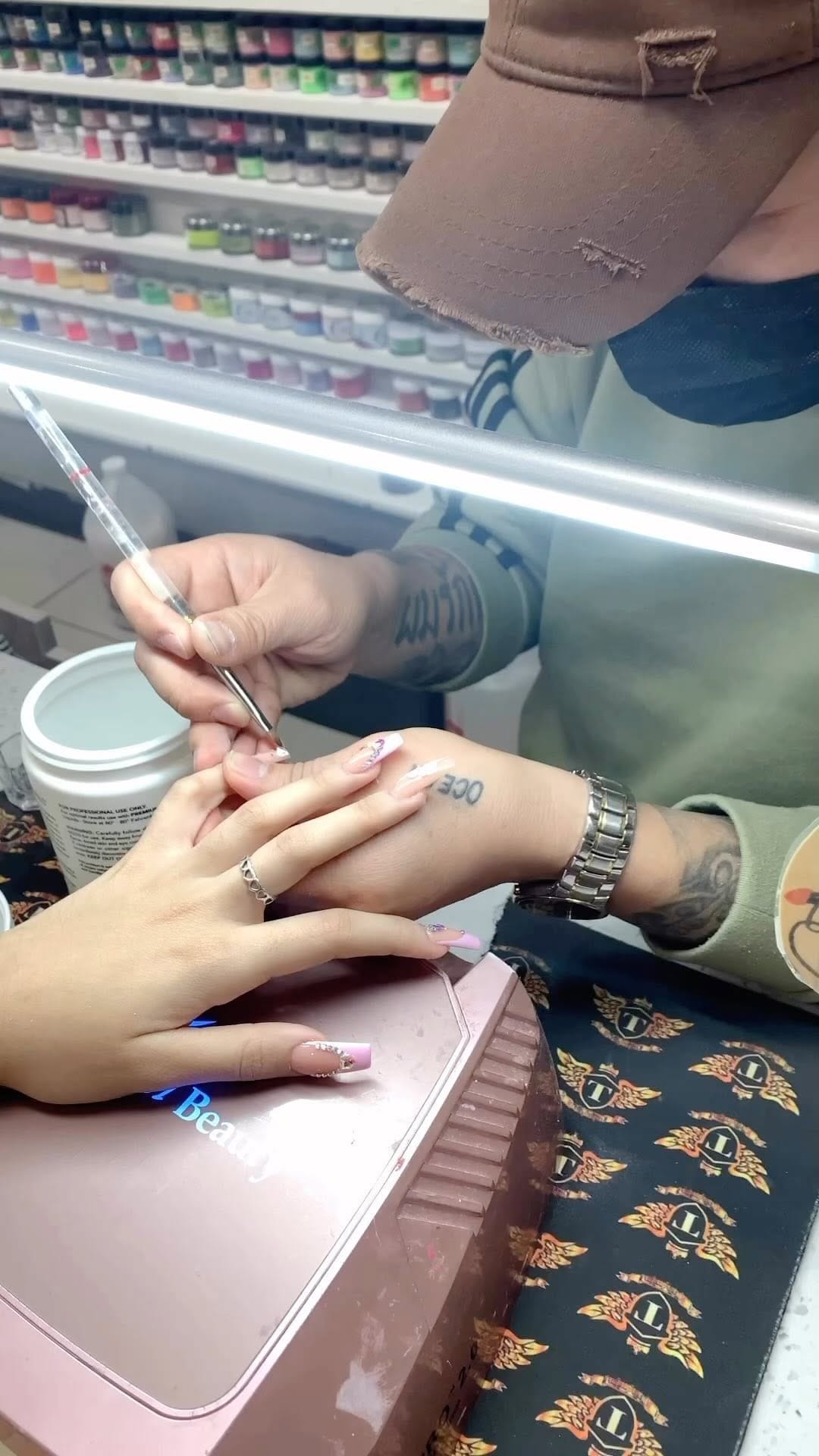Post 10 by Tha Nails on Instagram (video)