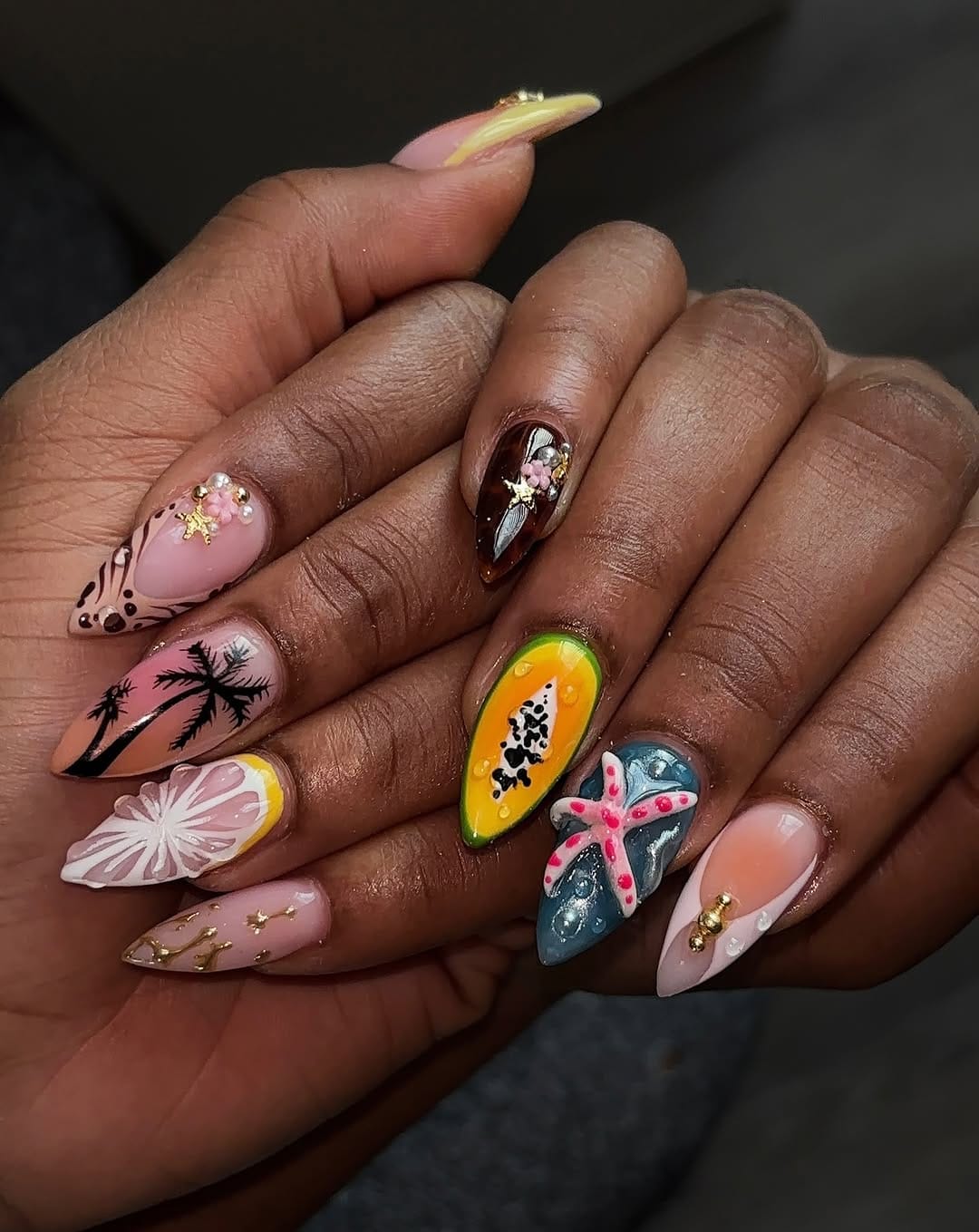 Post 8 by the nail fairy 🧚🏽‍♀️ on Instagram (carousel)