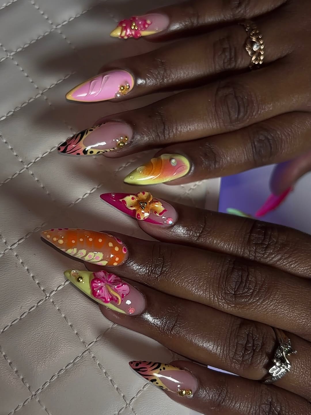 Post 5 by the nail fairy 🧚🏽‍♀️ on Instagram (carousel)