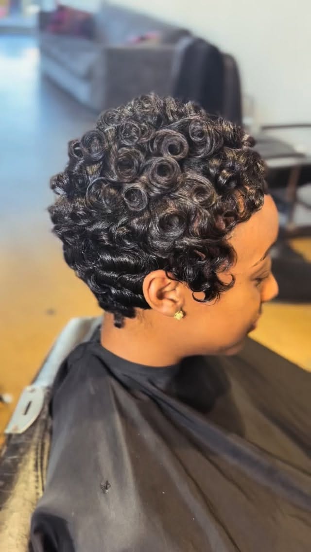 Post 6 by JAZ JOHNSON / POSH on Instagram (video)