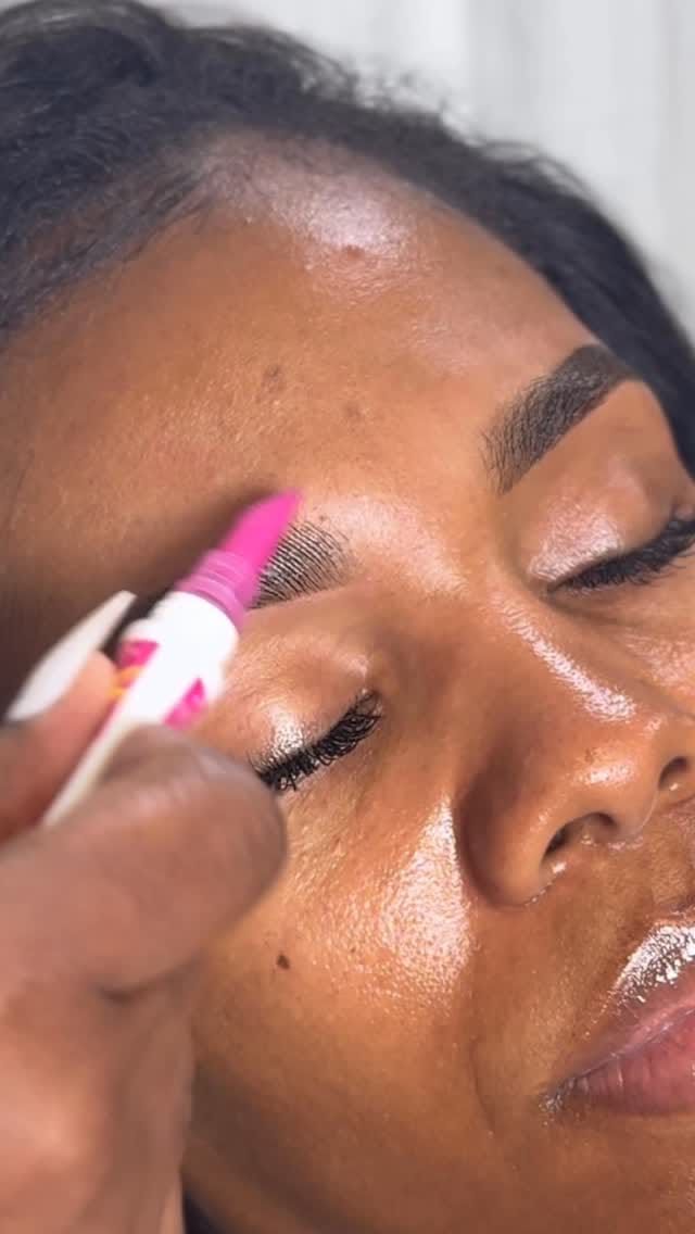 Post 7 by Brow Goddess 👸🏽 on Instagram (video)