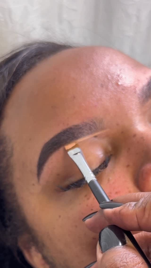 Post 4 by Brow Goddess 👸🏽 on Instagram (video)