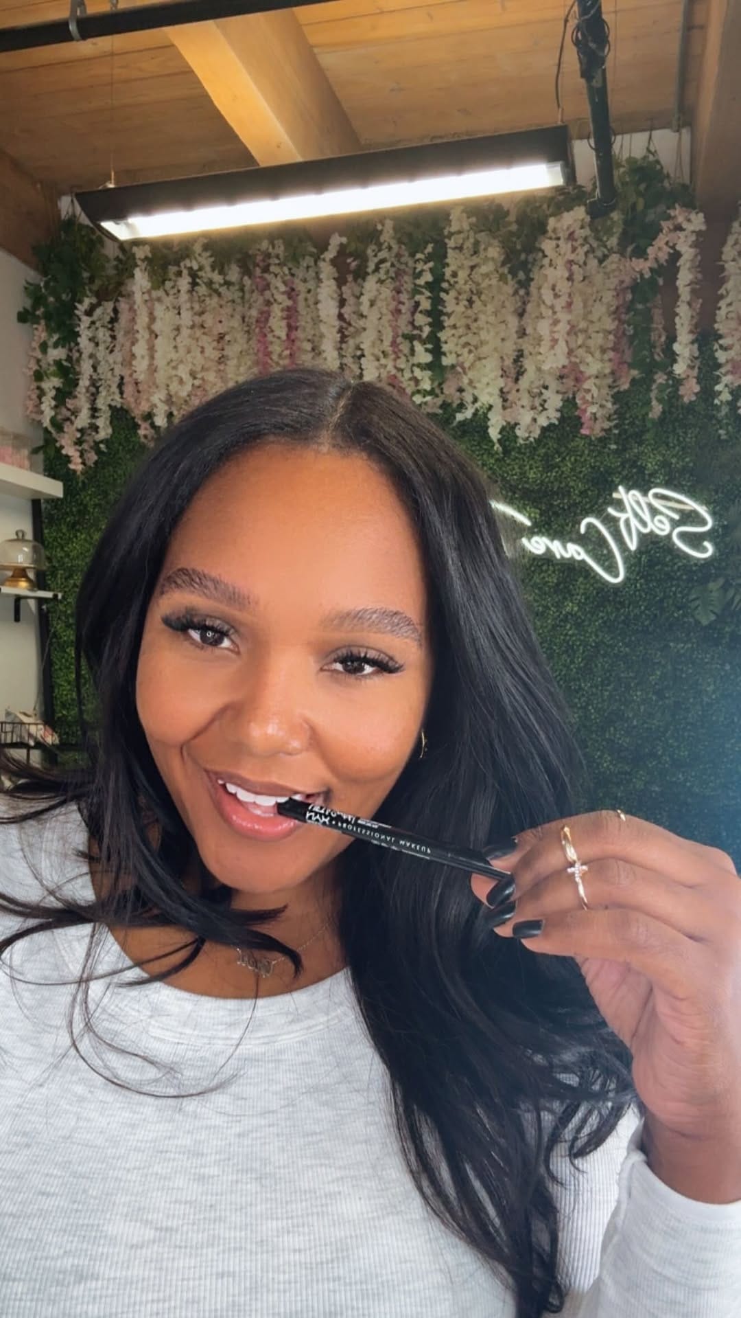 Post 5 by Brow Goddess 👸🏽 on Instagram (video)