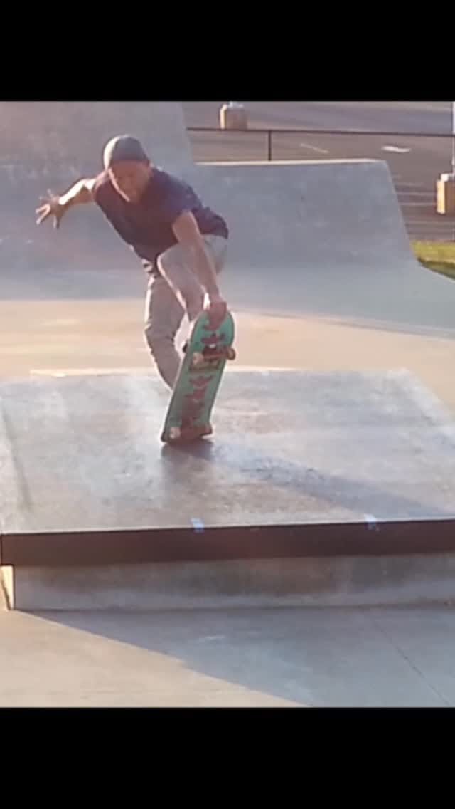 Post 5 by Wayne Cox on Instagram (video)