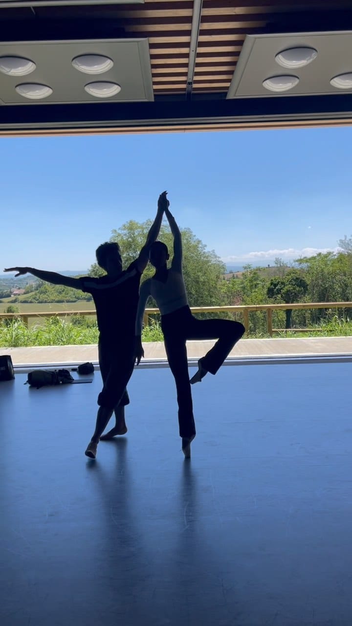 Post 10 by NAYARA LOPES 🇧🇷 on Instagram (video)