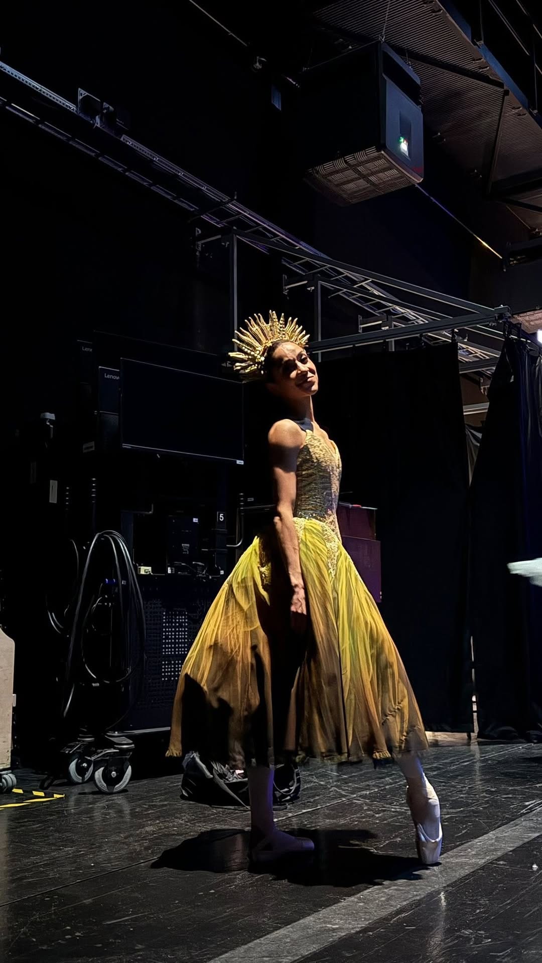 Post 7 by NAYARA LOPES 🇧🇷 on Instagram (video)