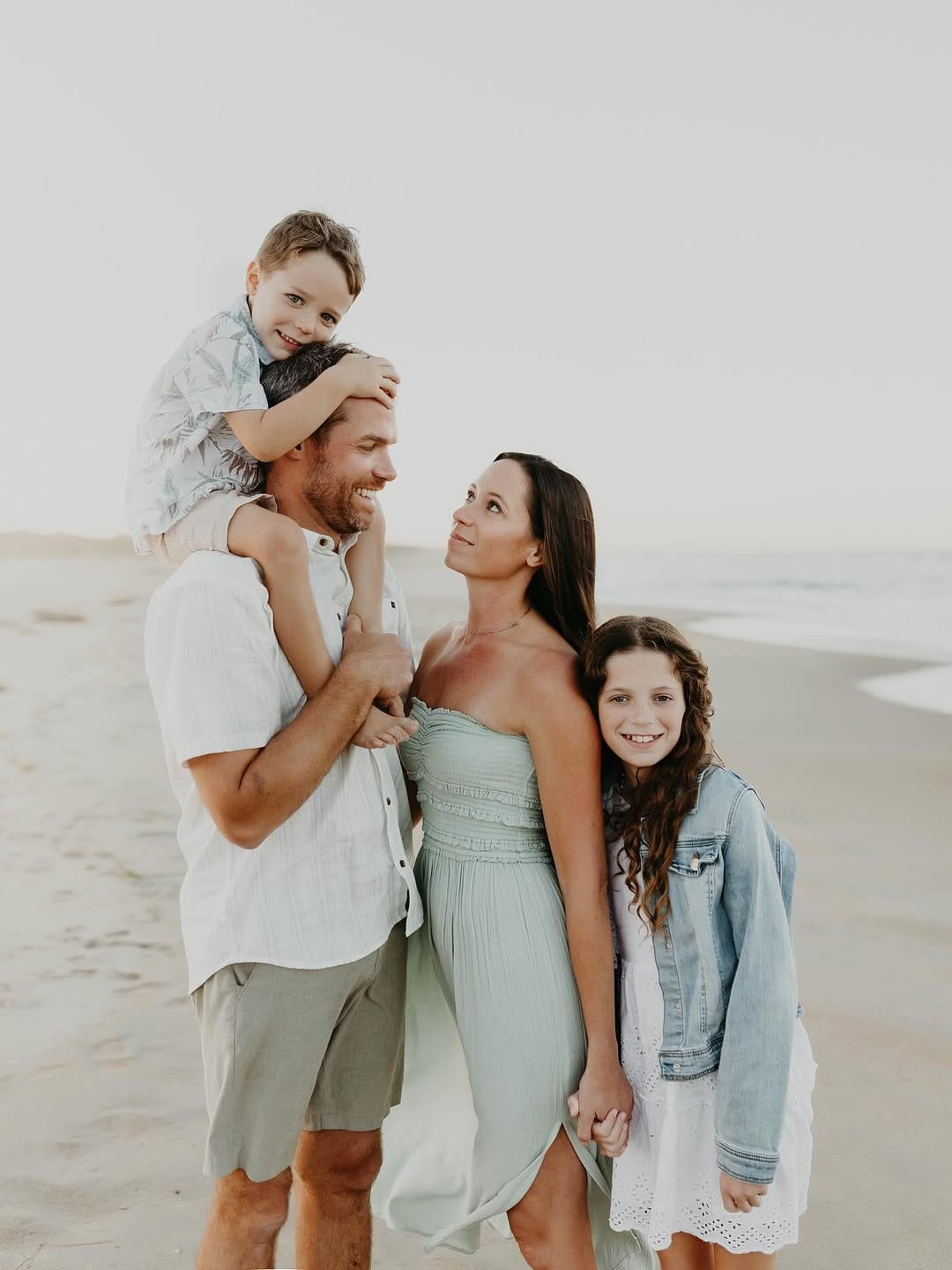 Post 8 by 𝙳 𝙰 𝙺 𝙾 𝚃 𝙰 on Instagram (carousel)