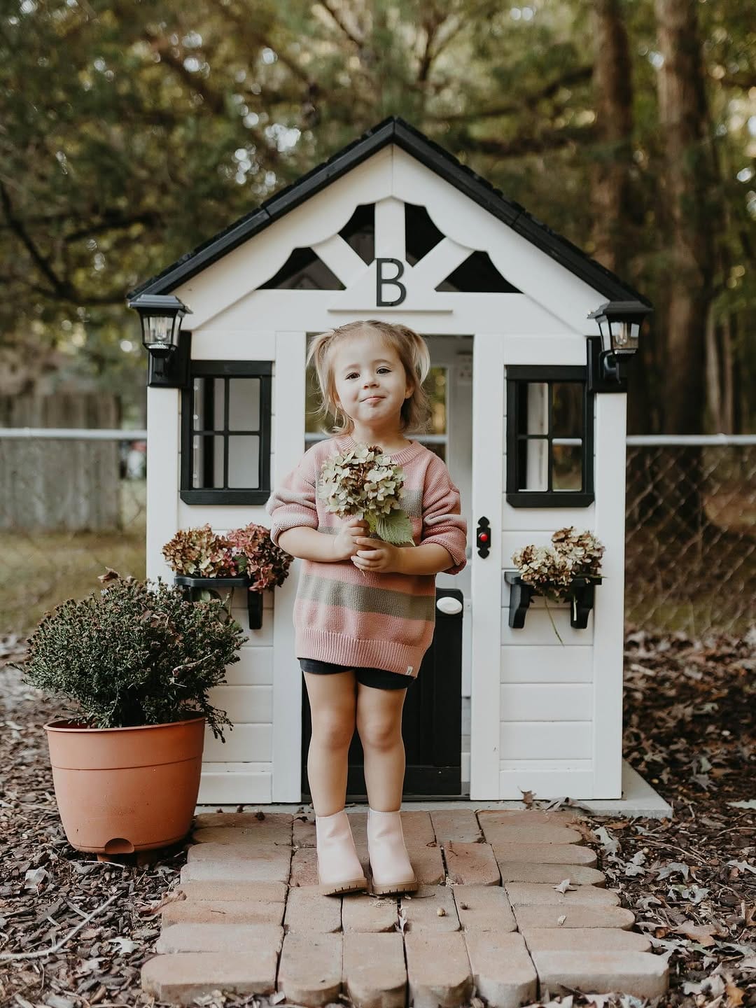 Post 10 by 𝙳 𝙰 𝙺 𝙾 𝚃 𝙰 on Instagram (carousel)