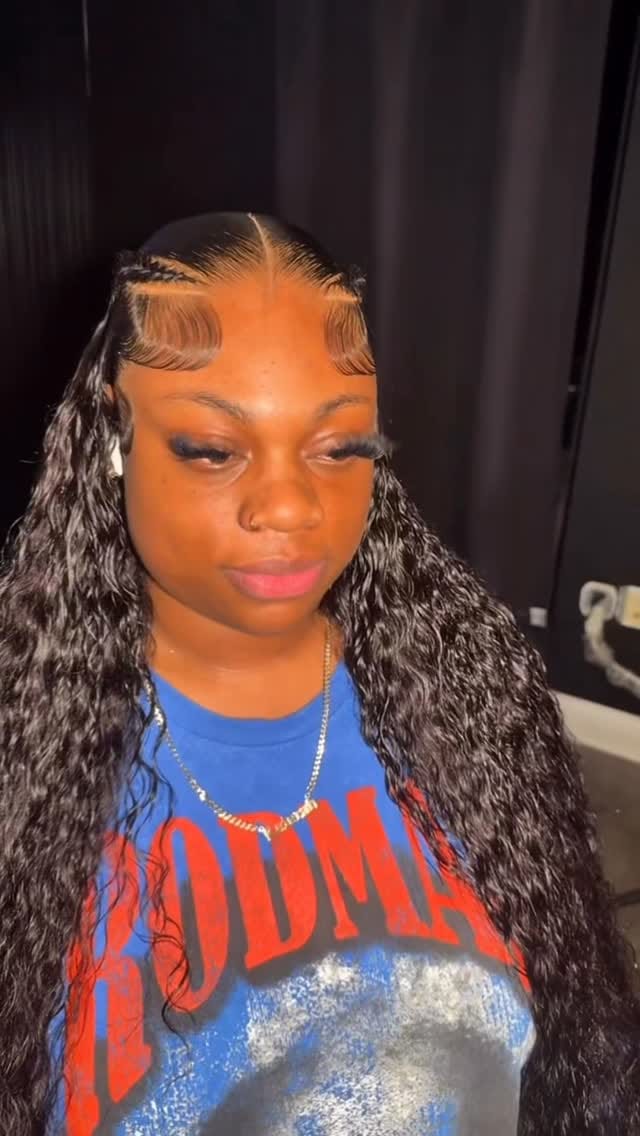 Post 6 by Miamihairsylist🖤 on Instagram (video)