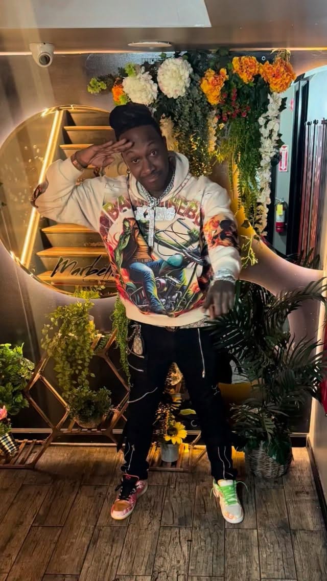 Post 8 by Laboo king j on Instagram (video)