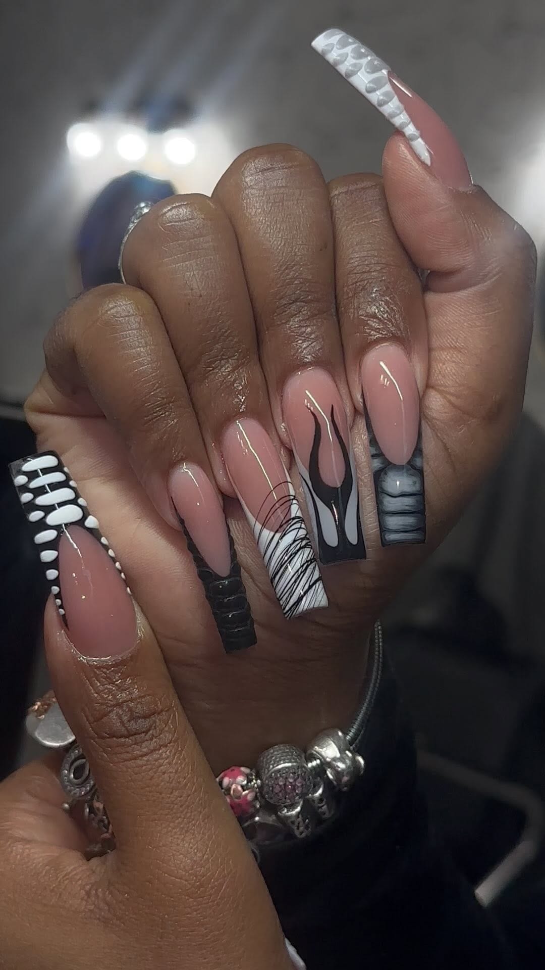 Post 9 by Atlanta Nail Tech on Instagram (video)