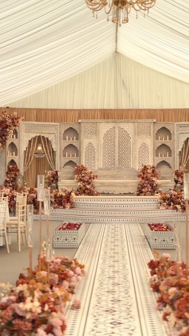 Post 2 by Wedding Decor on Instagram (video)