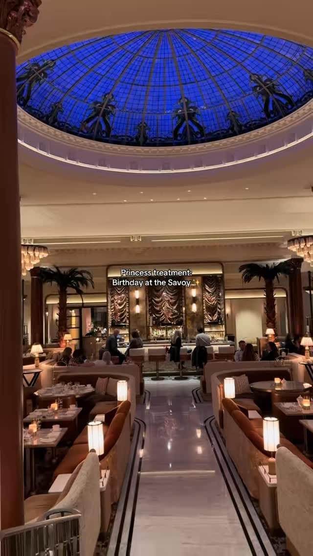 Post 9 by Luxury balloon & floral decor✨ on Instagram (video)
