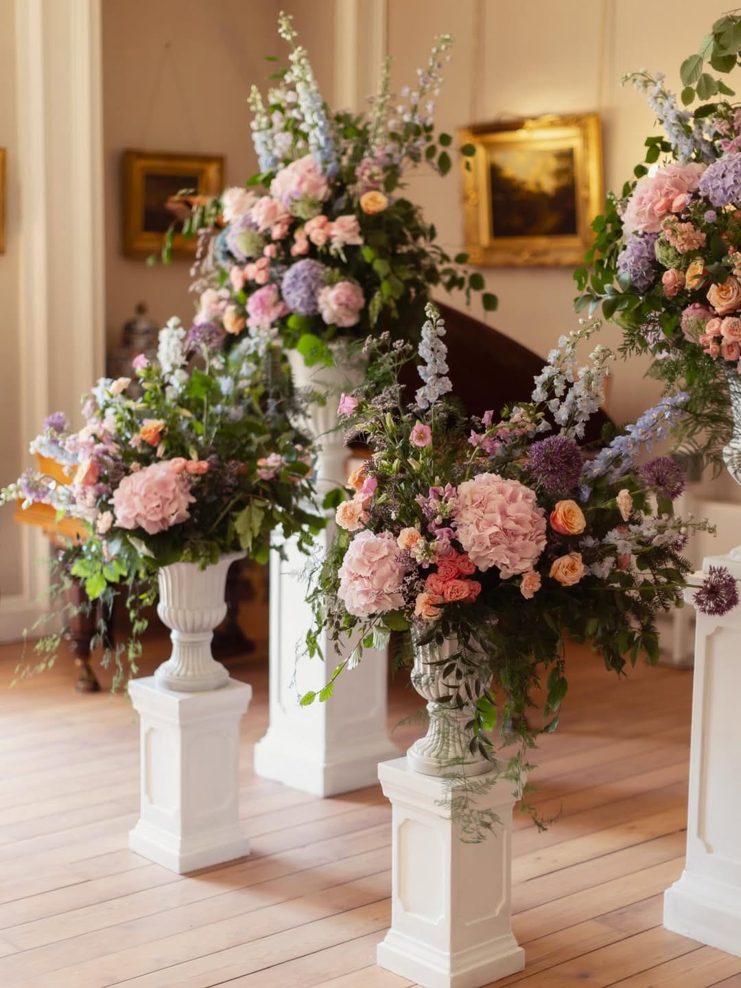 Post 5 by LAURA MCCRANOR WEDDINGS & EVENTS on Instagram (carousel)