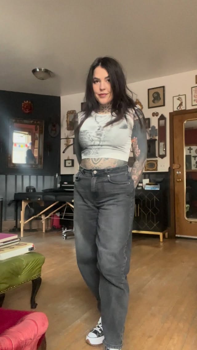 Post 7 by Erinn Nicole on Instagram (video)