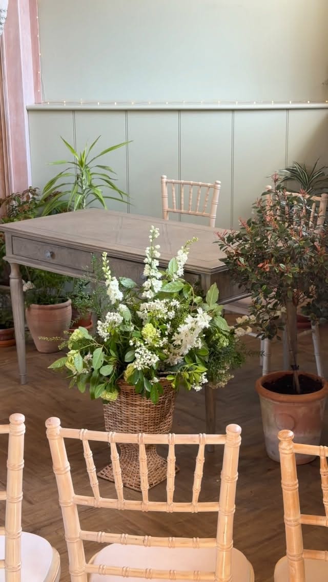 Post 7 by The Secret Garden Kent on Instagram (video)