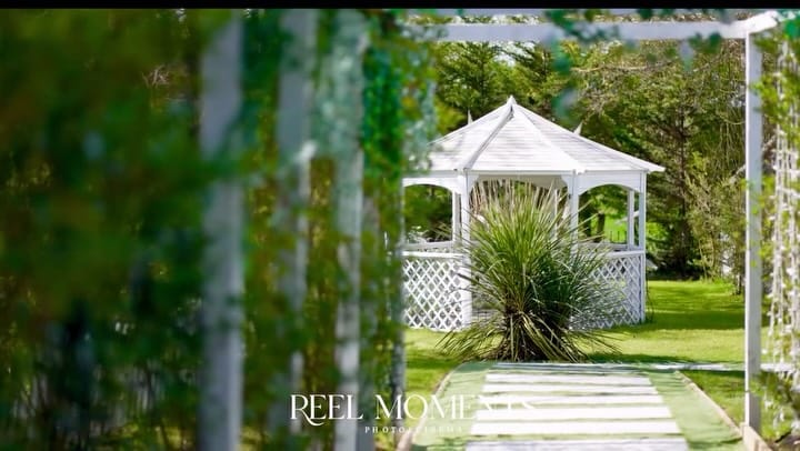 Post 4 by THE CLAYS MARQUEES on Instagram (video)