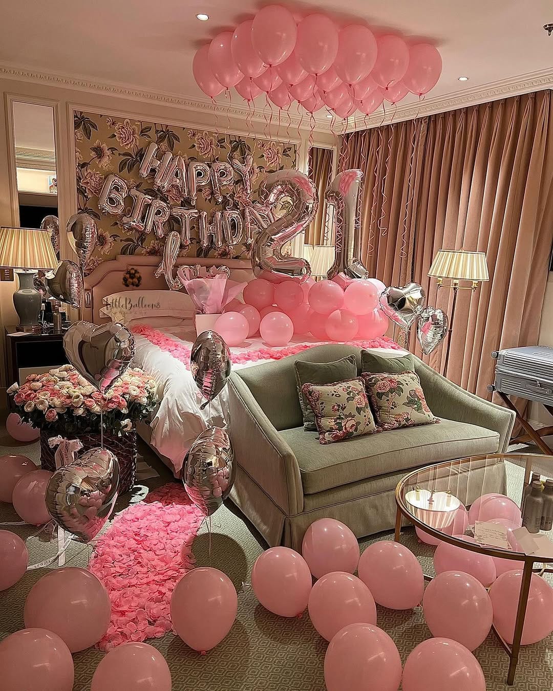 Post 9 by Grand Balloon Extravaganza ♕ on Instagram (image)