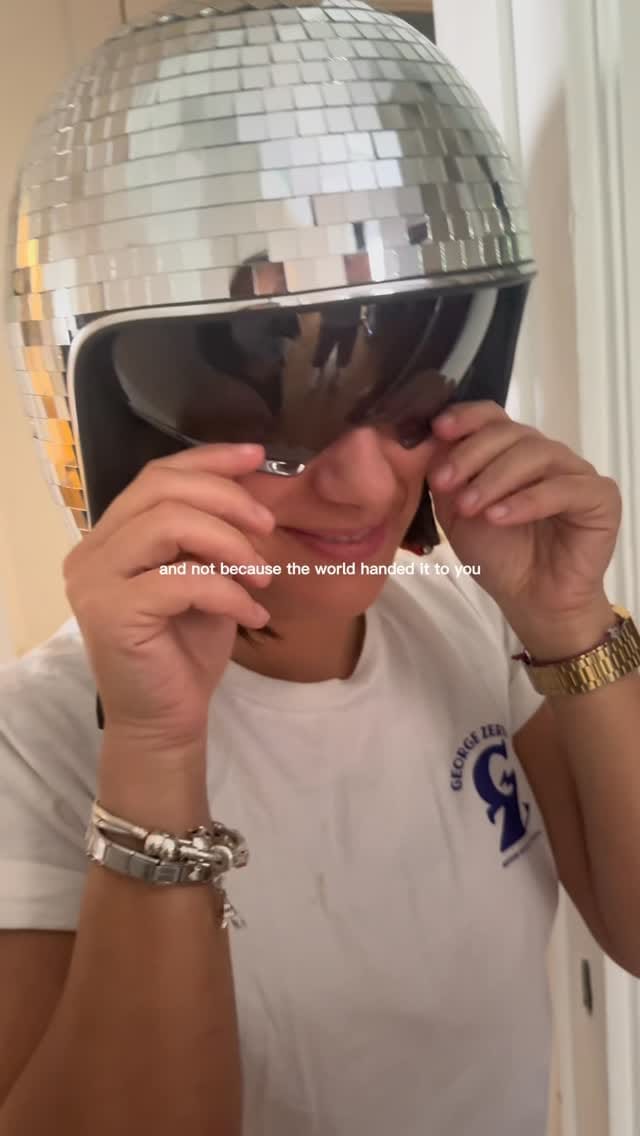 Post 2 by Daphne Stefanidi on Instagram (video)