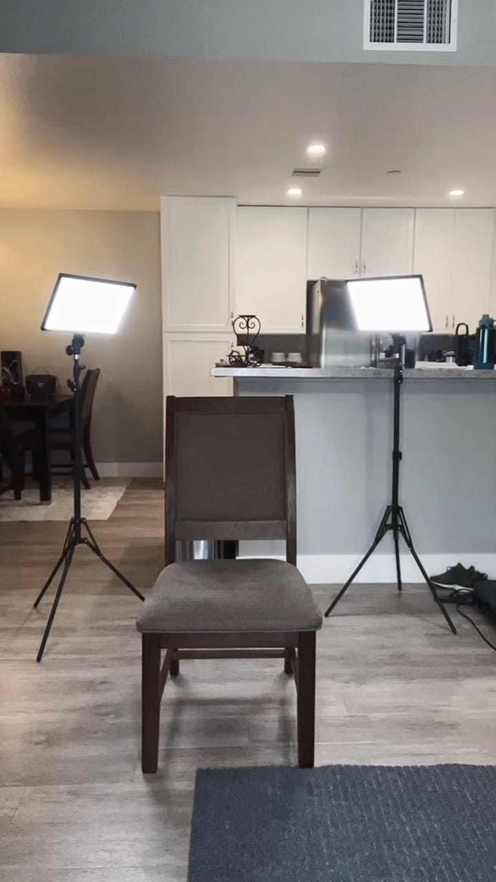 Post 10 by Simeon Van Izquierdo on Instagram (video)
