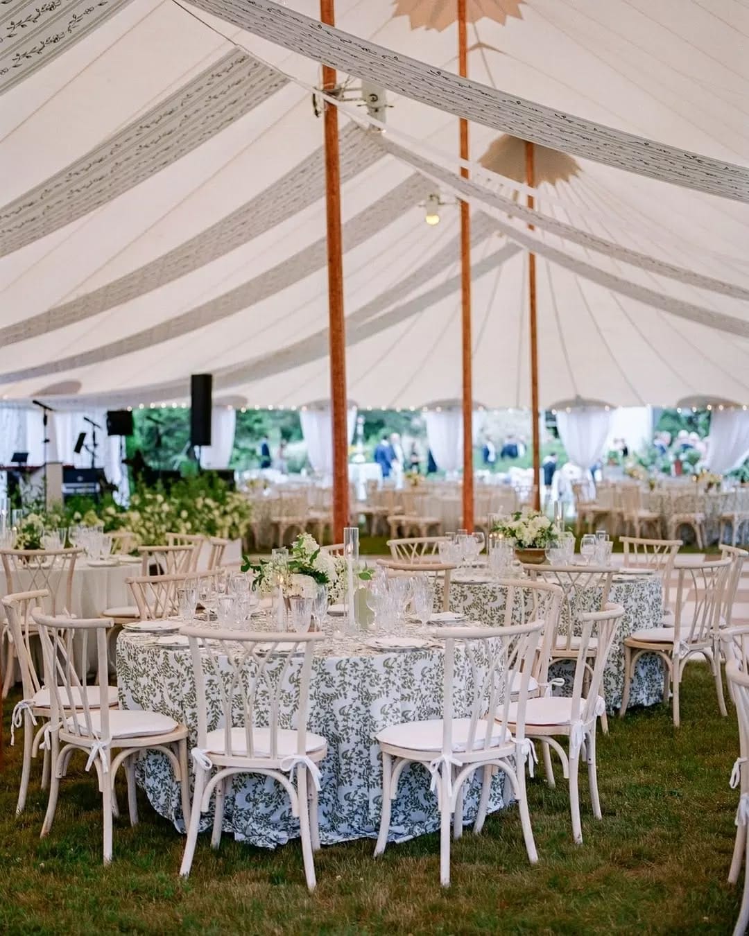 Post 6 by SHE Luxe Event Lighting on Instagram (carousel)