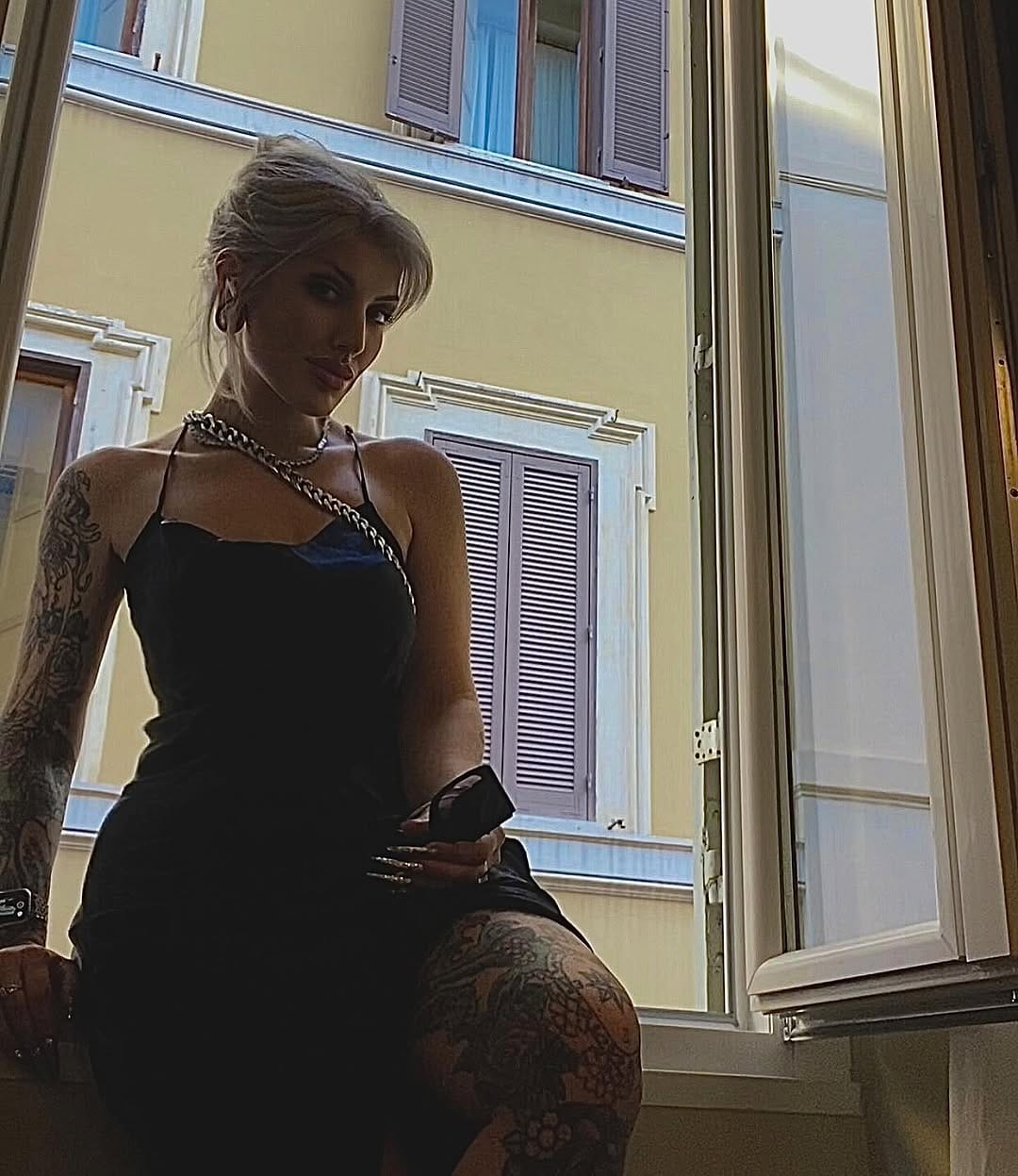 Post 6 by Karamia Keßner on Instagram (carousel)