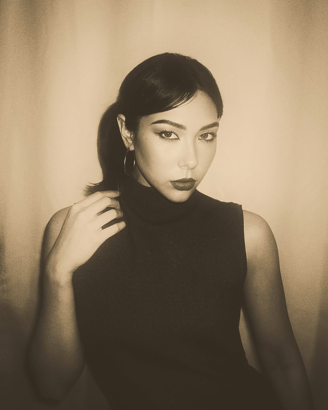 Post 2 by AKINA on Instagram (image)