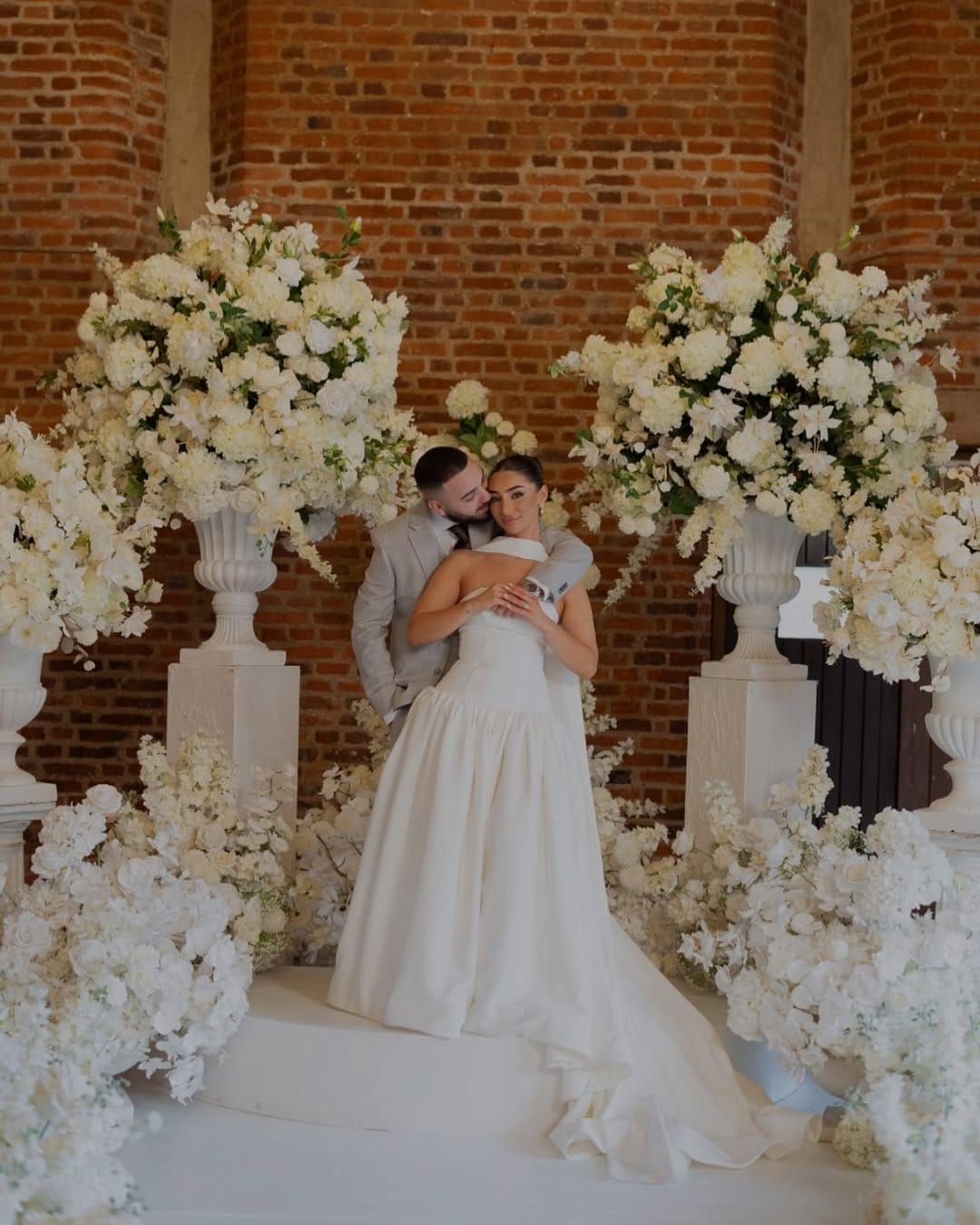Post 10 by Modern Wedding & Events London on Instagram (image)