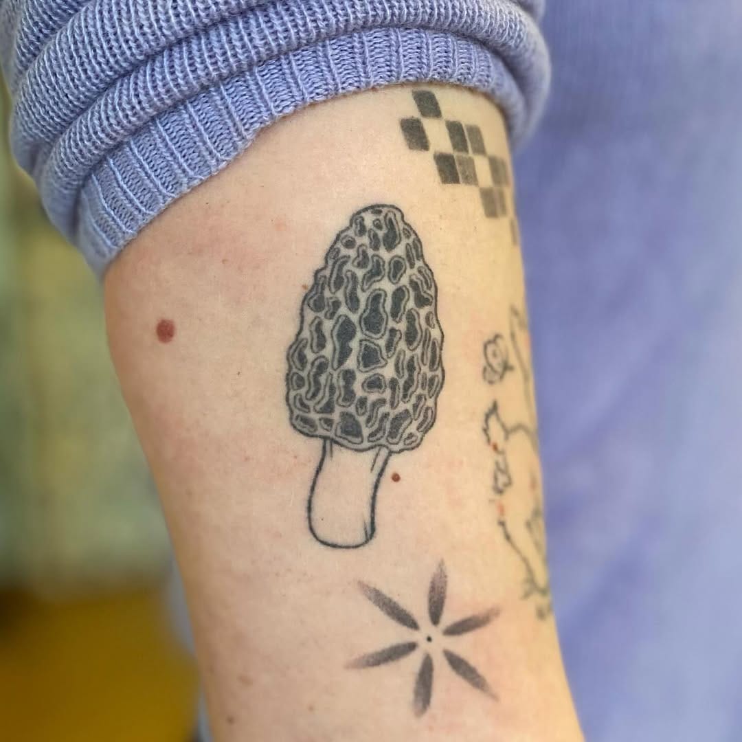 Post 10 by Meg - Hand Poke Tattoos 🏳️‍⚧️🏳️‍🌈 on Instagram (carousel)