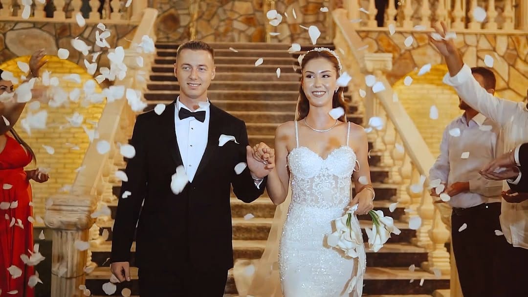 Post 7 by SİZ SARAYLARA LAYIKSINIZ... on Instagram (video)