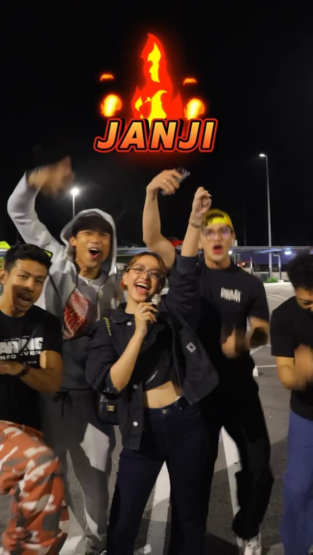 Post 5 by Absolut Bazaar on Instagram (video)