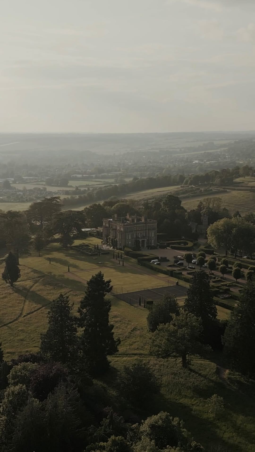 Post 9 by HEDSOR HOUSE - Tatler & Vogue’s Dream Venue on Instagram (video)