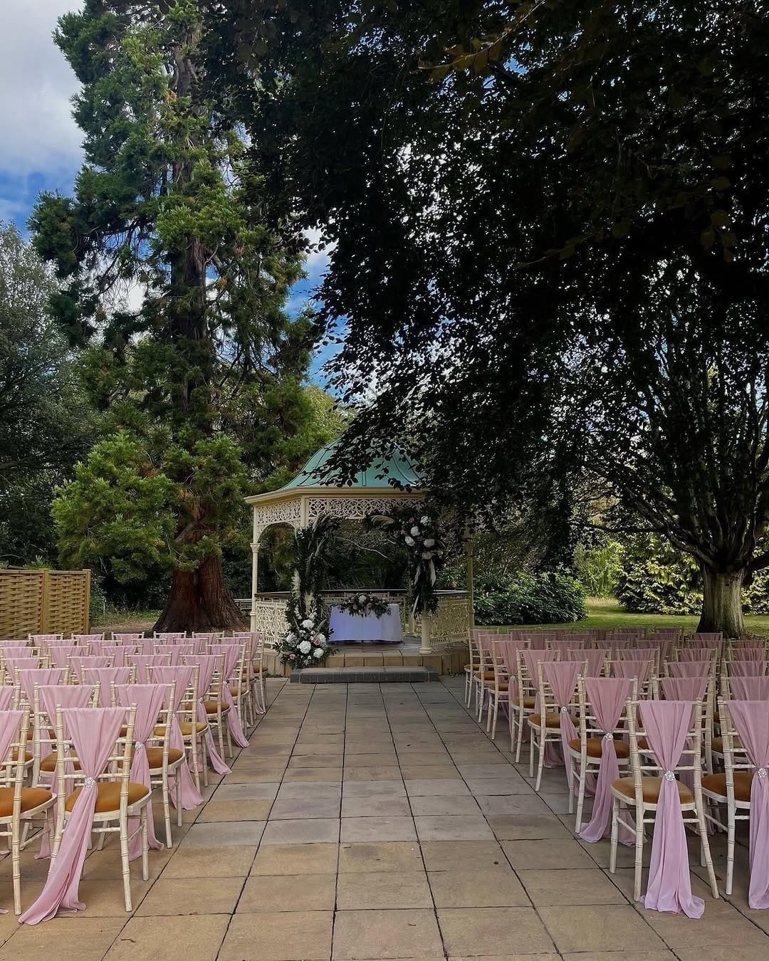 Post 3 by Kent Wedding Directory & Blog on Instagram (image)