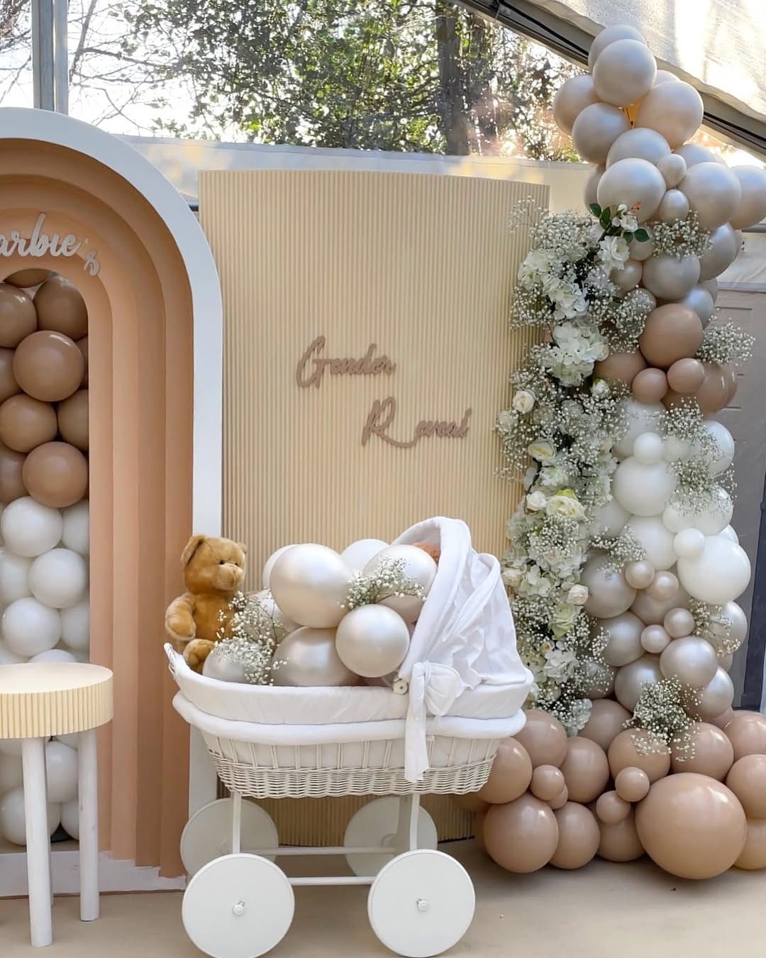 Post 9 by Bespoke Event Styling | Balloon Decor on Instagram (carousel)