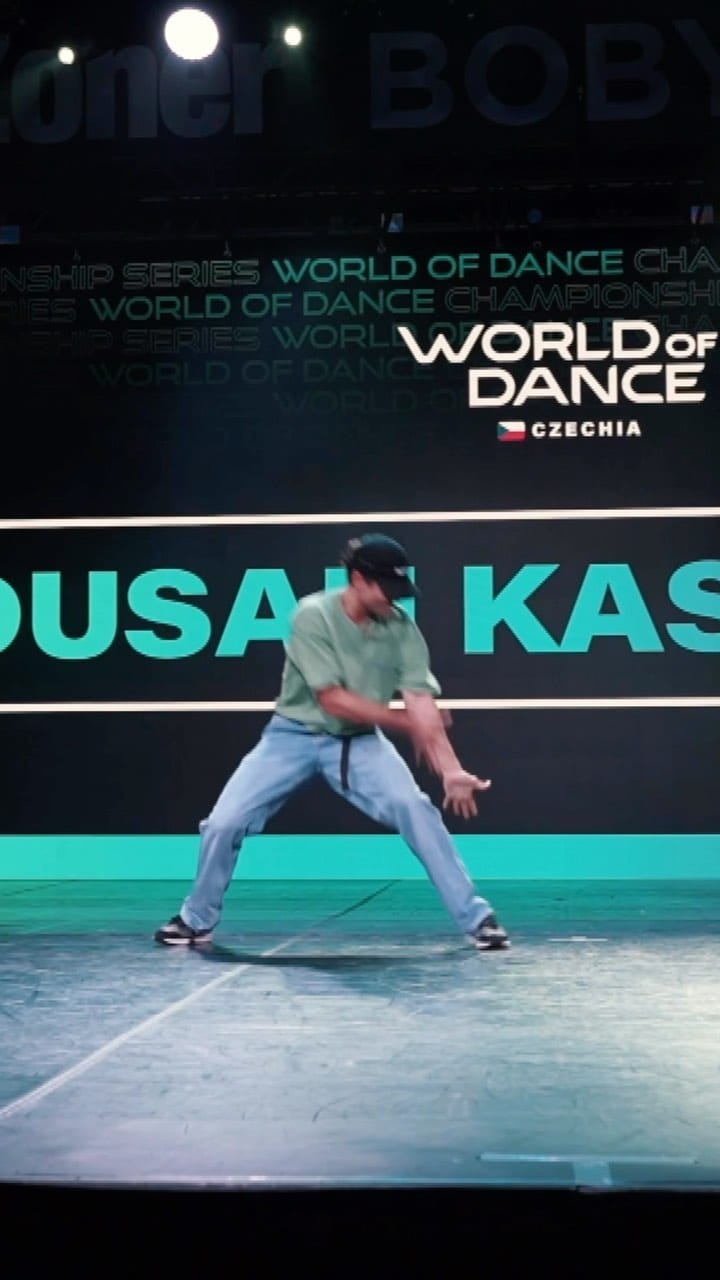 Post 10 by Dusán Kassanin on Instagram (video)
