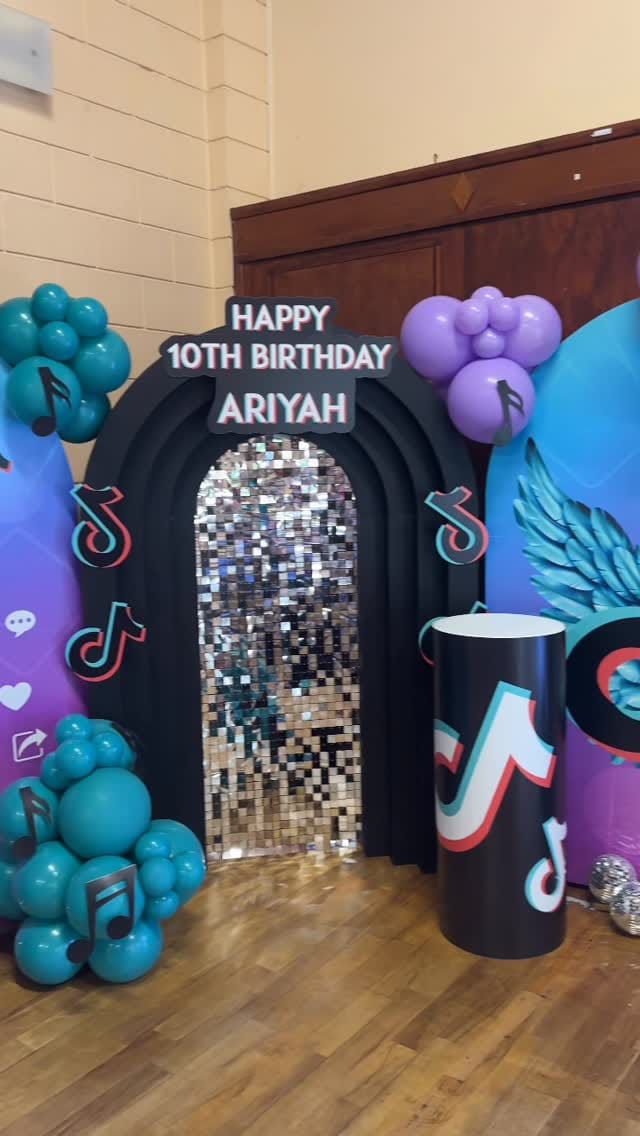 Post 7 by 🤍Elegance 🤍 #Events #Decor #Balloons #London on Instagram (video)