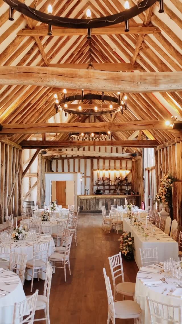 Post 8 by Villiers Barn Wedding Venue on Instagram (video)