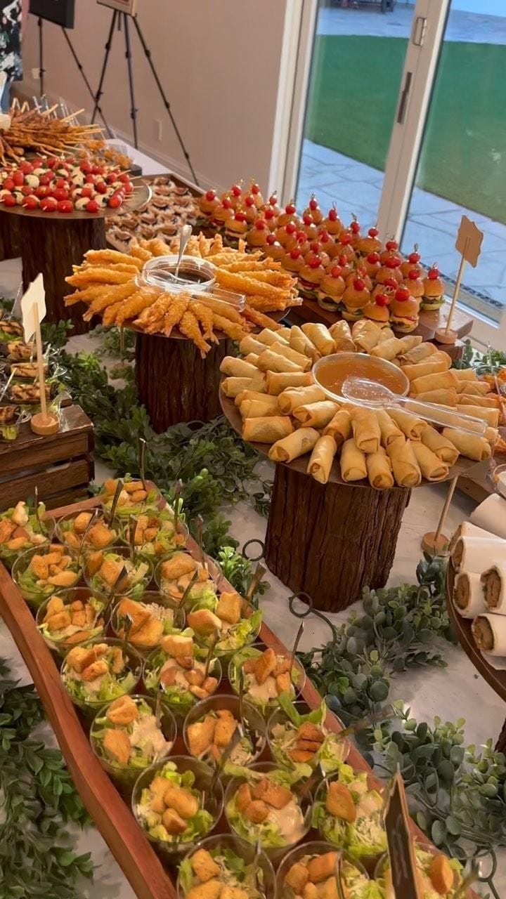 Post 9 by À LA MODE CATERING & EVENTS 🍸 on Instagram (video)