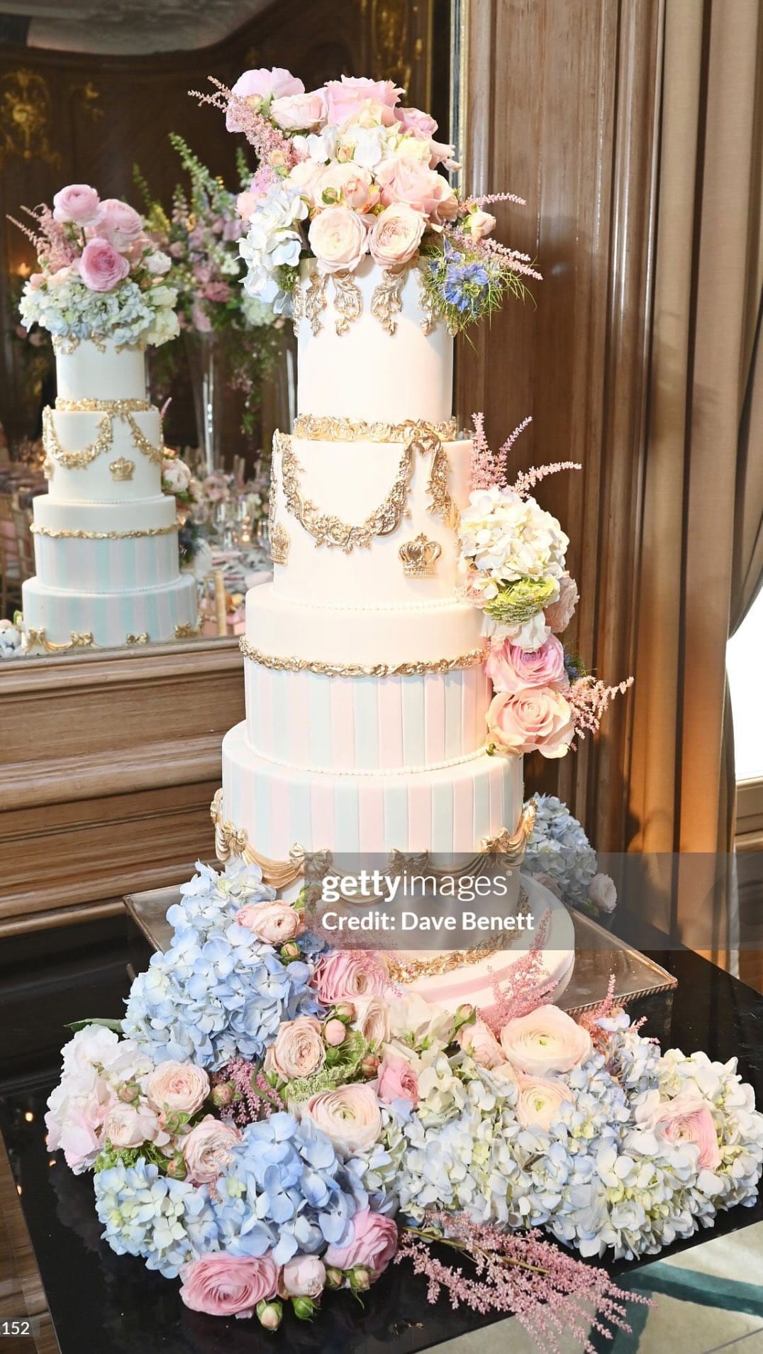 Post 1 by Chelsea Cake Company on Instagram (video)