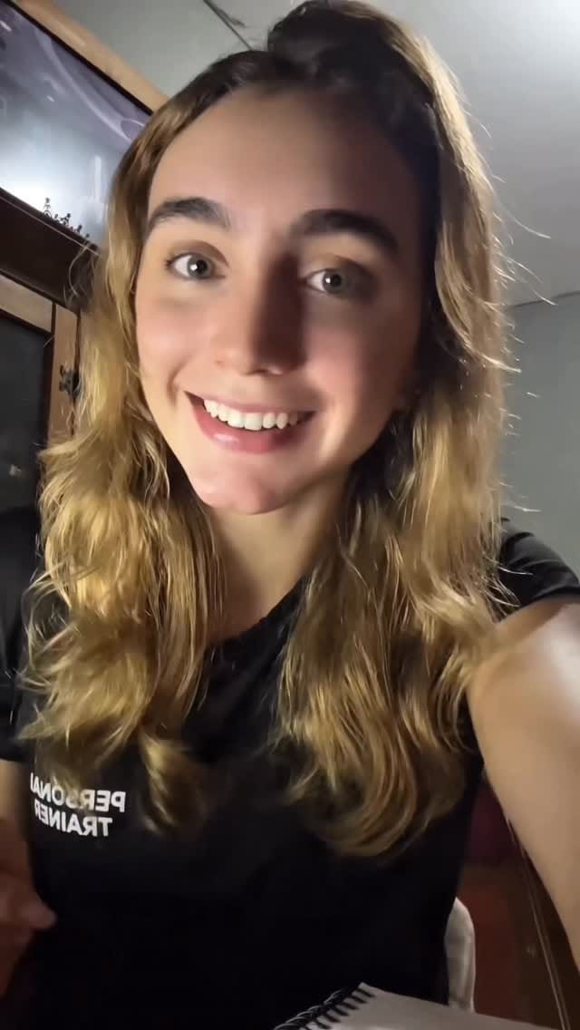 Post 1 by Inglês Global Idiomas on Instagram (video)