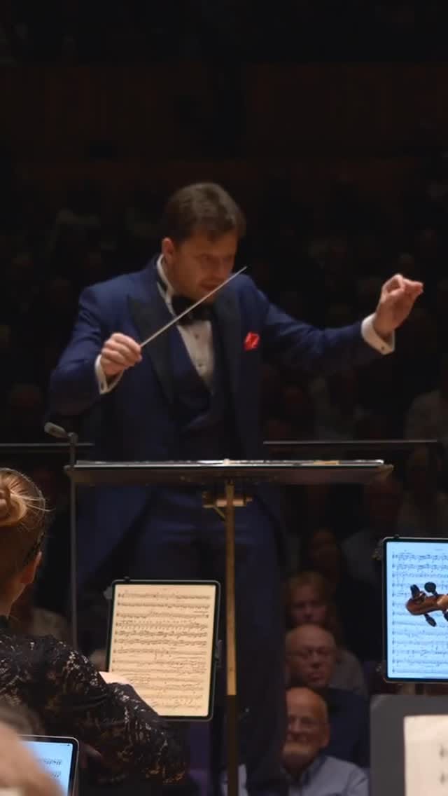 Post 2 by Julian Rachlin on Instagram (video)