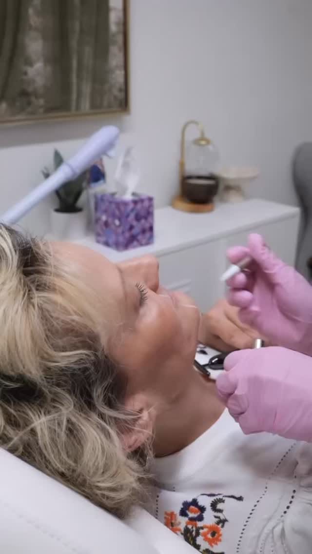 Post 1 by OC Plastic Surgeon, Dr. Lee on Instagram (video)