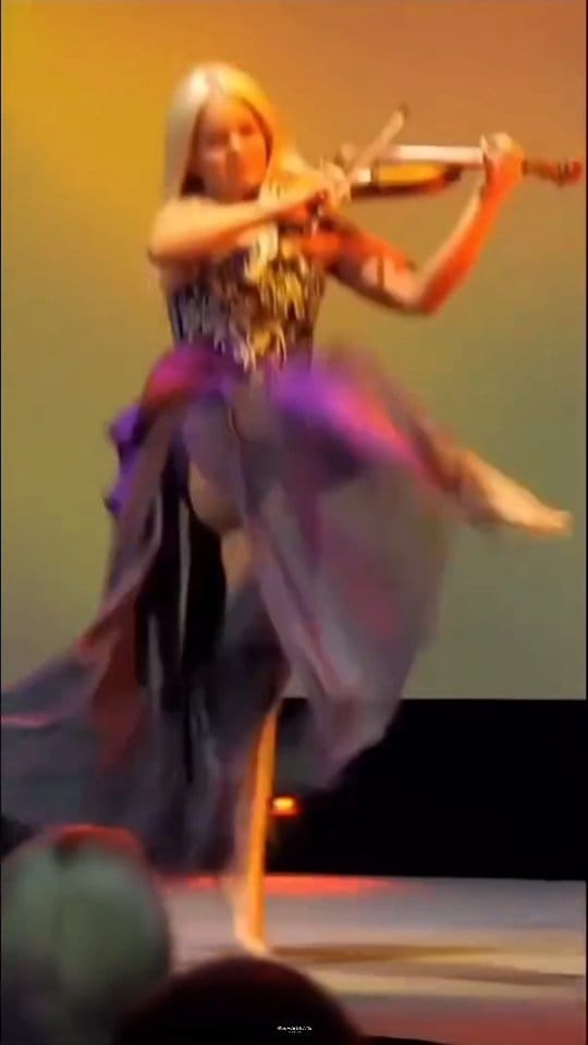 Post 10 by Máiréad Nesbitt on Instagram (video)