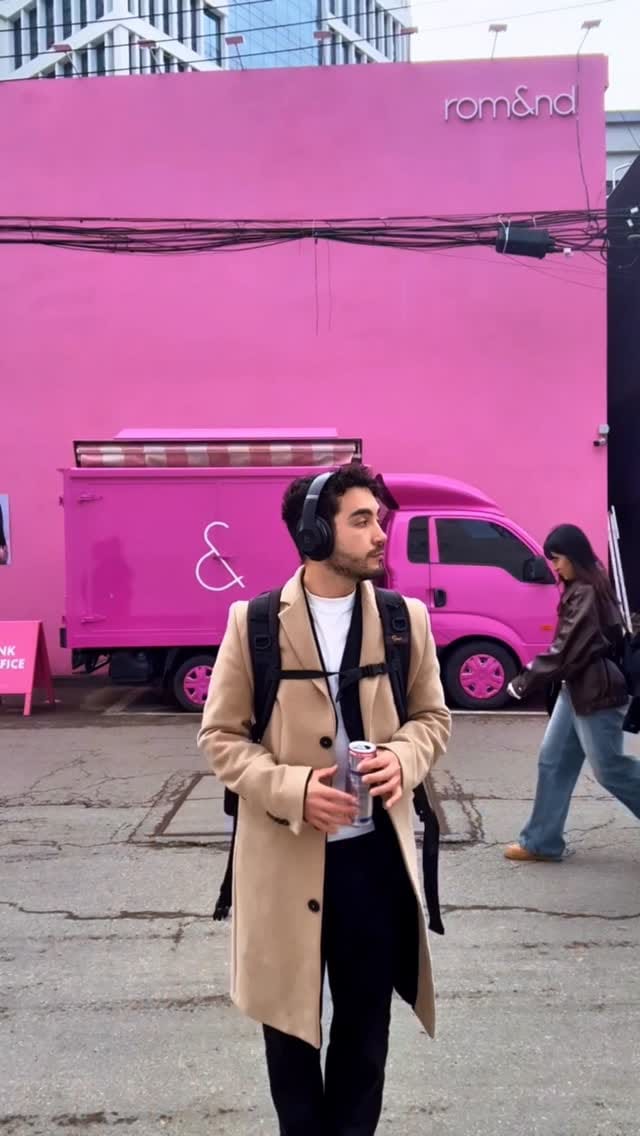 Post 6 by Carlos Moura on Instagram (video)