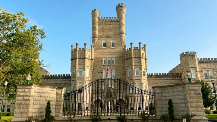 Post 6 by Eastern Illinois University on Instagram (carousel)