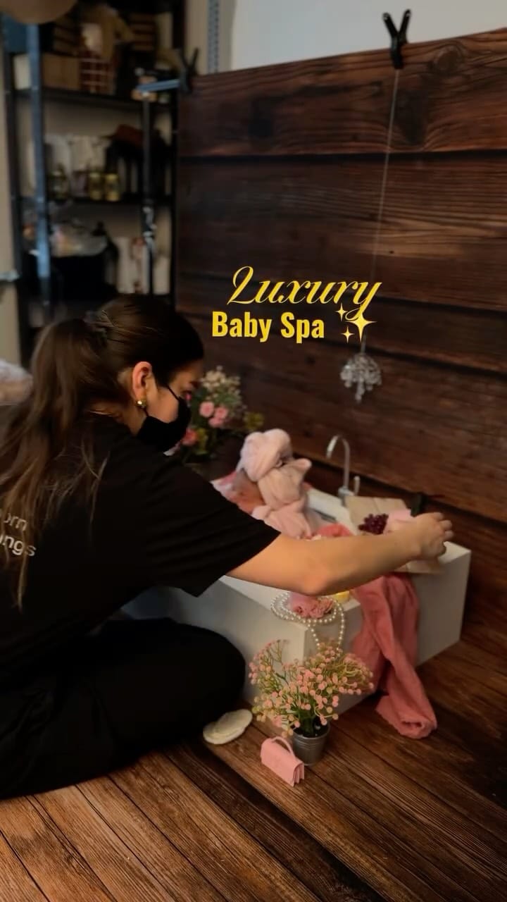 Post 3 by Sammy 🍼 HOUSTON NEWBORN PHOTOGRAPY on Instagram (video)