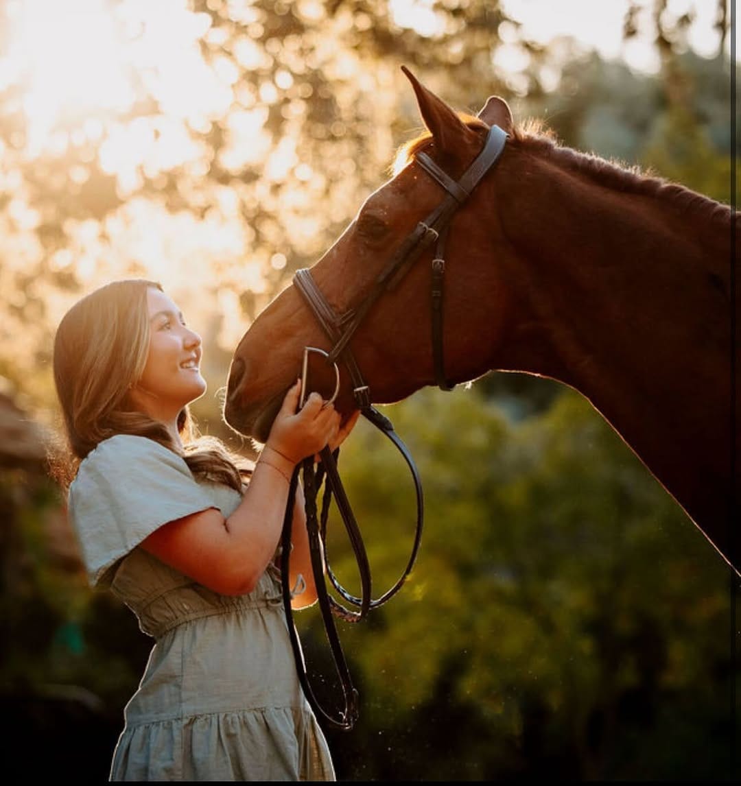 Post 10 by Deanna Imerti - makeup artist on Instagram (carousel)